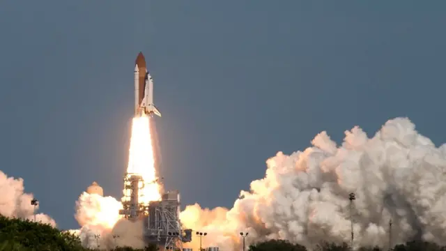 Шаттлы вернулись на Землю навсегда - но на орбите есть много других культовых искусственных объектов