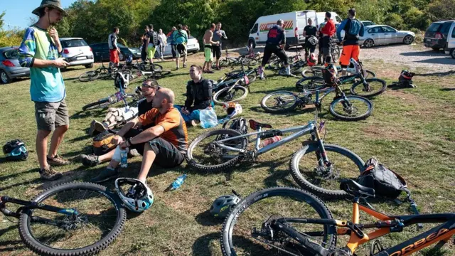 Takmičari se pripremaju za spektakl, skoro sve je spremno