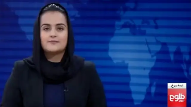 مذيعة أفغانية