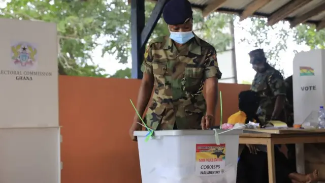 Security personnel vote