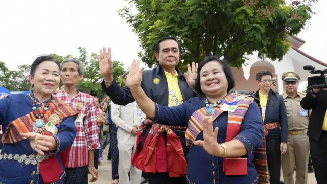 นายกรัฐมนตรีพบปะประชาชน ระหว่างประชุม ครม. สัญจร จ.อำนาจเจริญ-อุบลราชธานี วันที่ 23-24 ก.ค.