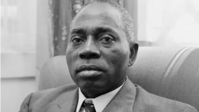Sir Louis Mbanefo, onyeisi ndị gara ikpeudo agha Biafra na London mba Briten le 15 juin 1968