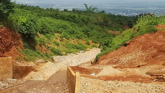 Ibikorwa vyo gusanura inzuzi zica mu gisagara ca Bujumbura