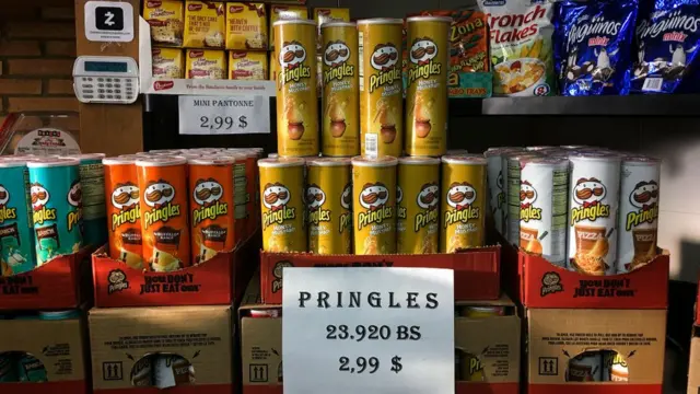 Comercio en Venezuela que vende productos en dólares.