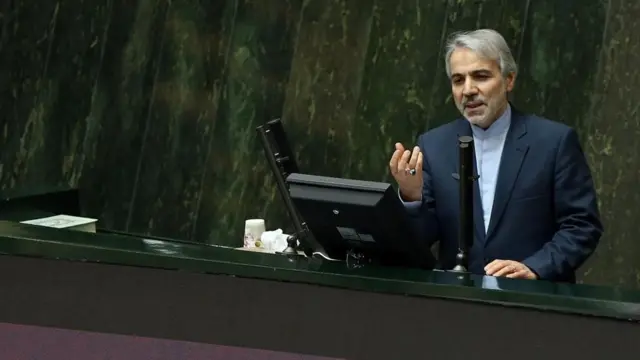 محمدباقر نوبخت، رئیس سازمان برنامه و بودجه منابع حاصل از فروش نفت در سال آینده را ۱۰۰ هزار و ۷۰۰ میلیارد تومان اعلام کرده است