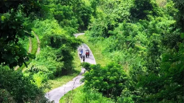 বান্দরবানের একটি পাহাড়ী সড়ক