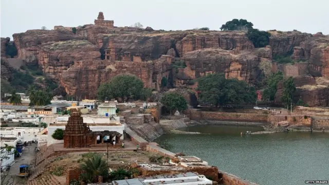 మథుర, వారణాసి