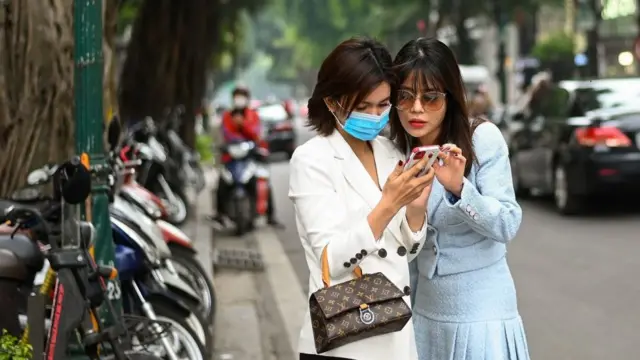 Mạng xã hội đang thu hút hàng chục triệu người sử dụng ở Việt Nam.