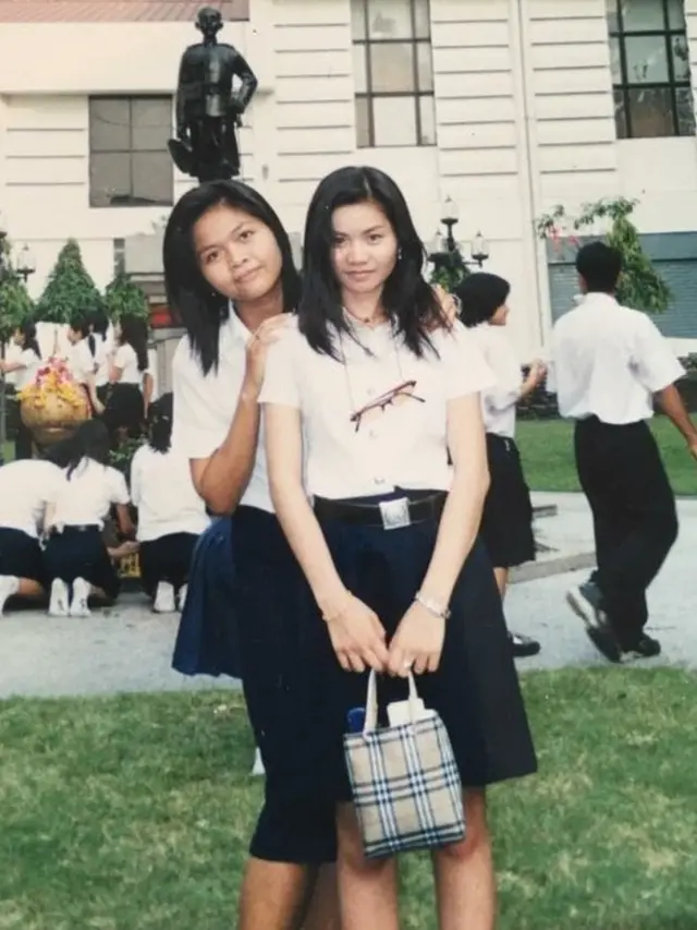 กนกพร โฮลทช์