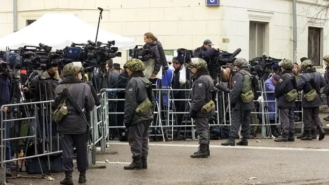 Представители СМИ