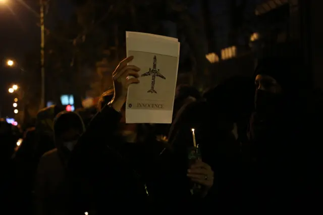 یادبود جانباختگان سقوط هواپیمای اوکراین