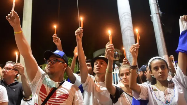 Estudiantes nicaragüenses protestando.