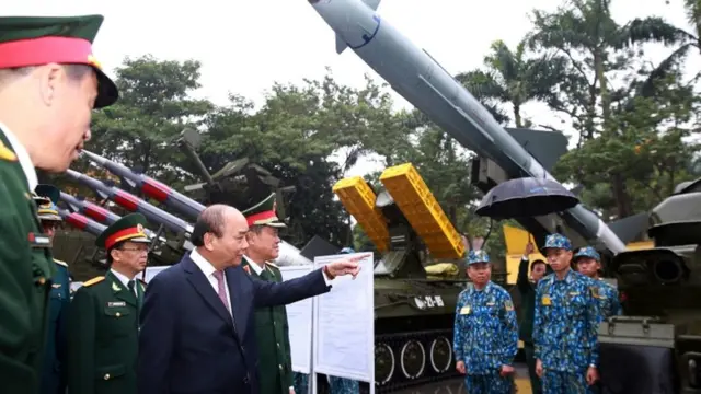 Thủ tướng Nguyễn Xuân Phúc thăm Bộ Quốc phòng hôm 21/12/2019