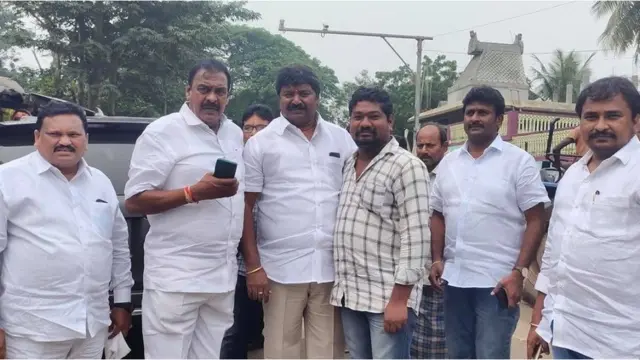 ఎమ్మెల్యేలతో అన్యం సాయి