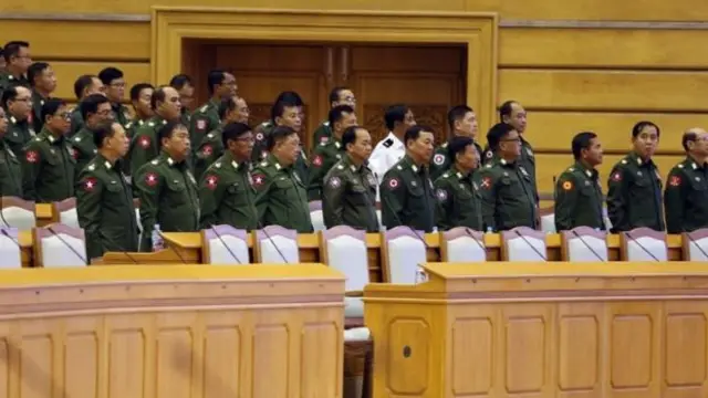 ကော်မတီ အရင်ဖွဲ့တာ လုပ်ထုံးကို ဆန့်ကျင်နေတယ် ဆိုပြီး တပ်ကိုယ်စားလှယ်တွေ ကန့်ကွက်