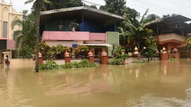 மத்திய அரசின் உதவி: கேரள அரசு ஏமாற்றம்