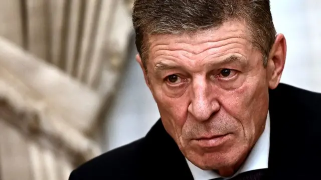 Дмитрий Козак на пресс-конференции в Париже в январе 2022 года