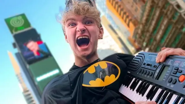 تامی ‌اینیت