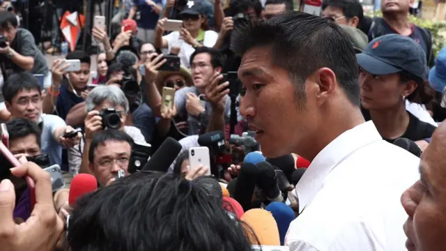 ธนาธร ชี้แจง 3 ข้อหา แต่อยากให้รอคำให้การเป็นลายลักษณ์อักษร