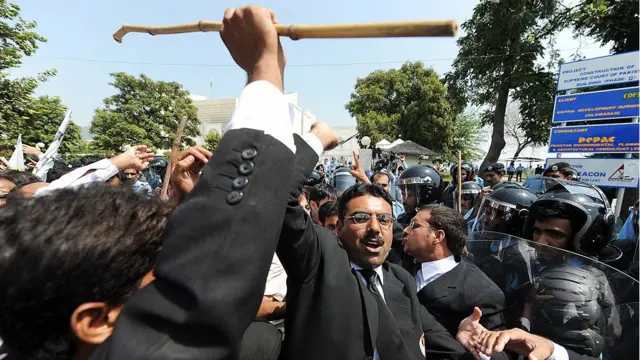 وکیل
