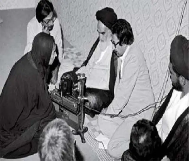 تصویر همان مصاحبه از زاویه‌ای دیگر