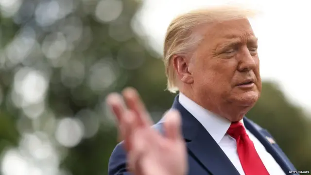 डोनल्ड ट्रंप