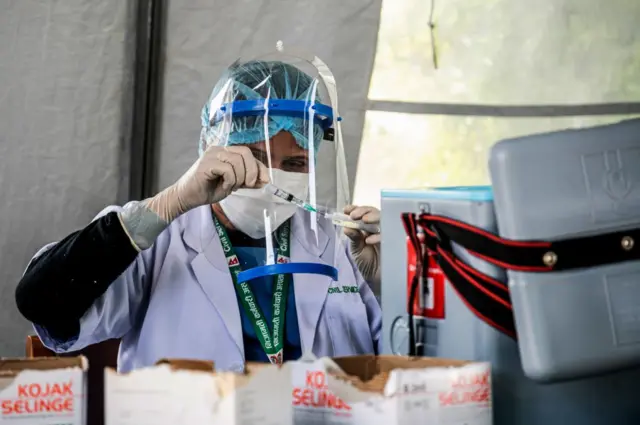 कोभिड खोप