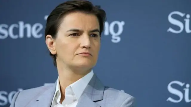 செர்பியாவின் பிரதமர் ஆனா பெர்னபிச்