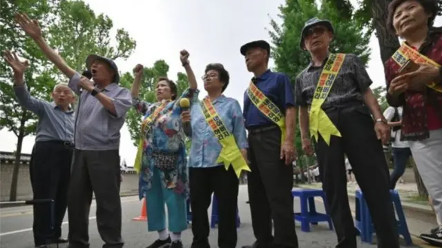 Los familiares de las víctimas surcoreanas del trabajo forzoso en tiempos de guerra piden que se resuelvan los problemas con sus compensaciones.