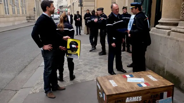 L'association Survie se bat, avec d'autres, depuis de nombreuses années pour la transparence sur le rôle de la France au Rwanda.