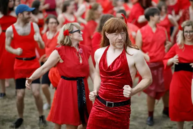 People dress like singer-songwriter Kate Bush