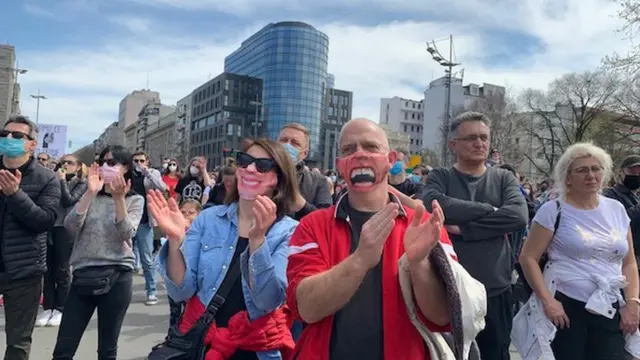 Dosta ljudi je došlo sa maskama