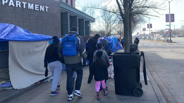 Comisaría del distrito 10 de Chicago el 30 de noviembre