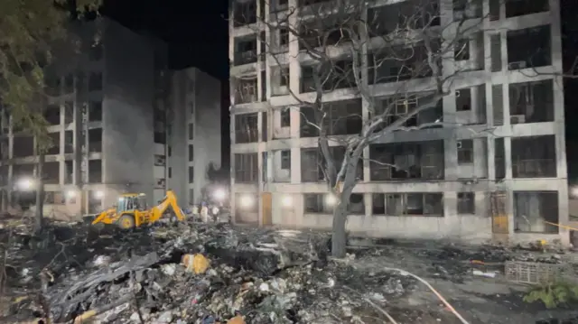 ఎయిర్ ఇండియా, గుజరాత్, ఎయిర్‌పోర్టు