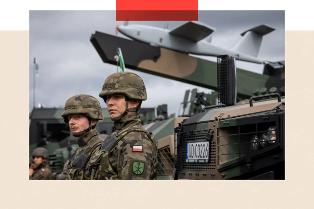 Польские солдаты рядом с военной техникой и дроном на направляющей