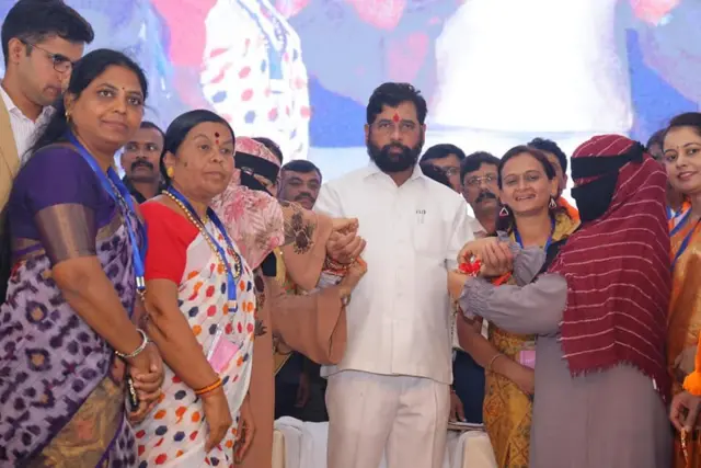 'लाडकी बहिण योजने'च्या मेळाव्यात मुख्यमंत्री एकनाथ शिंदे