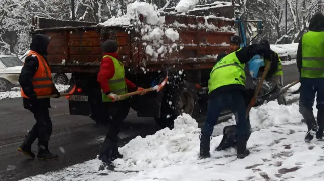 "Тазалык" кызматкерлери