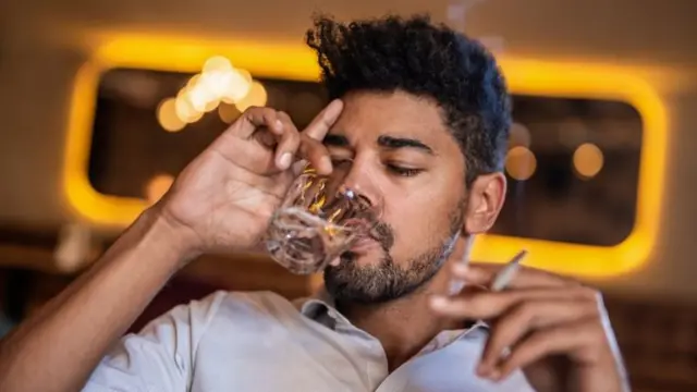 மது, சிகரெட்