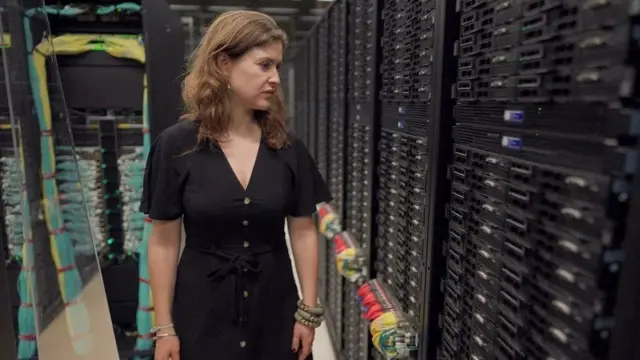 البروفيسور راشيل لوي