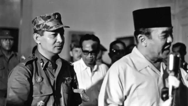 Suharto, Sukarno, PKI, Partai Komunis Indonesia, pembunuhan massal 1965