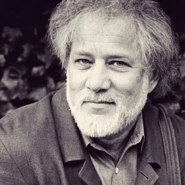  ශ්‍රී ලංකාවේ උපන් කැනේඩියානු කවියෙකු, ප්‍රබන්ධ ලේඛකයෙකු, රචනාකරුවෙකු, නවකතාකරුවෙකු, සංස්කාරකවරයෙකු සහ චිත්‍රපට නිෂ්පාදකයෙකි.