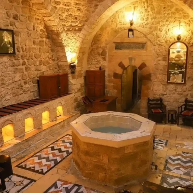 صورة لحمام السمرة قبل التدمير