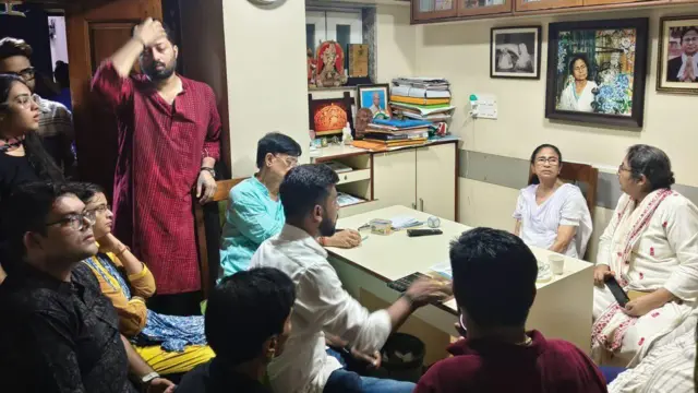 टीएमसी ने कहा ममता बनर्जी बारुईपुर जाना चाहती थीं