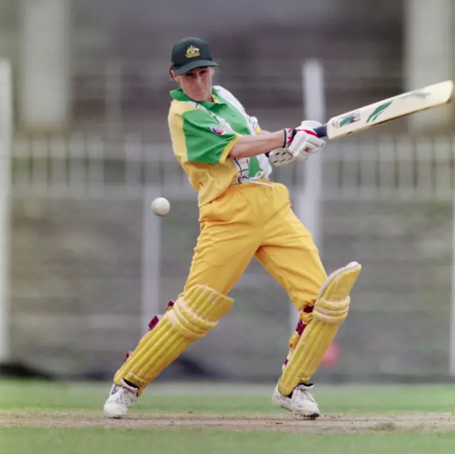 बेलिंडा क्लार्क, 1997 च्या विश्वचषकादरम्यान फलंदाजी करताना.