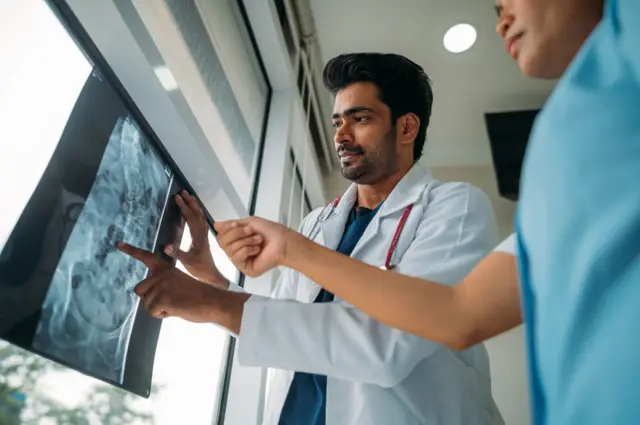 வெளிநாட்டில் மருத்துவ படிப்பு