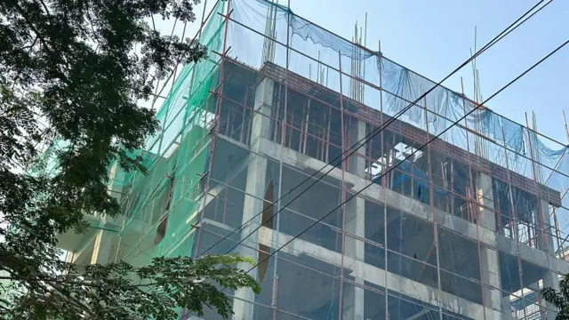 বাংলাদেশে বেশিরভাগ ক্ষেত্রে ভবন নির্মাণে নিরাপত্তা নিশ্চিত করা হয় না