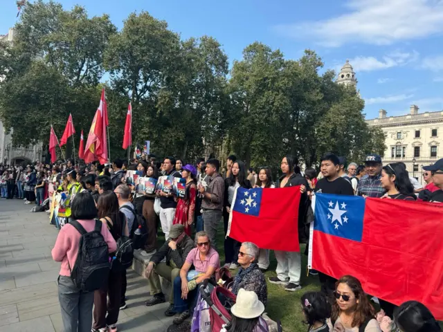 မြန်မာရာနဲ့ချီပါဝင်ခဲ့တဲ့ စက်တင်ဘာလ ၂၁ ရက် ဗြိတိန်က ဆန္ဒဖော်ထုတ်ပွဲ 