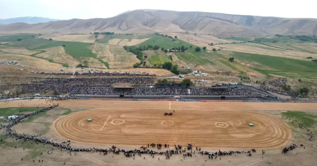 Төлөйкөн ат майданы