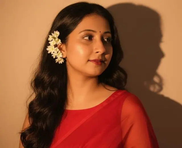 ন্যানো ব্যানানা এআই ইমেজ জেনারেটর ব্যবহার করে যে ছবি তৈরি করেছেন নেহা সিংহ।