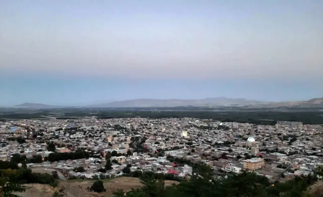 ا﻿شنویه شهری کوچک در نزدیکی مرز ایران و عراق است که اکثریت ساکنینش، کرد هستند